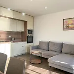 Velvet Tide Escape B18 Apartman Durrës