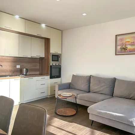 Velvet Tide Escape B18 Apartment Durrës