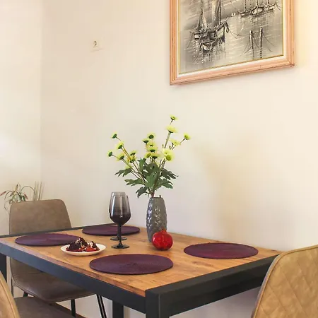 Velvet Tide Escape B18 Apartment *