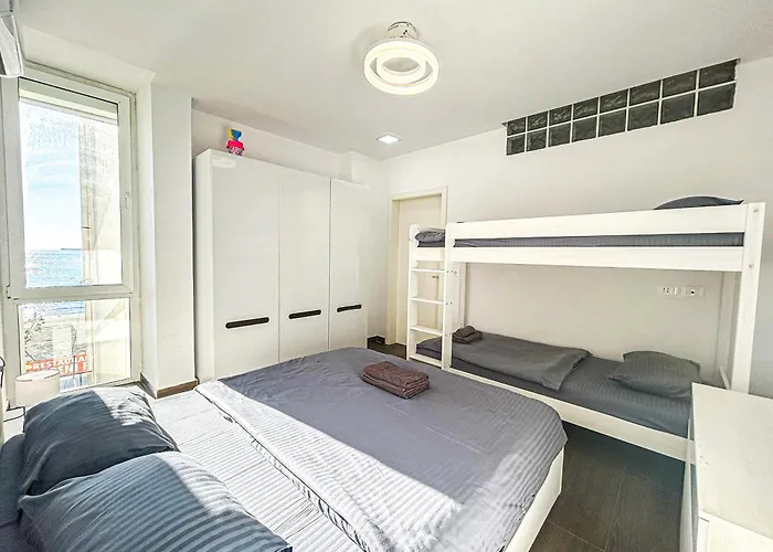 Velvet Tide Escape B18 *